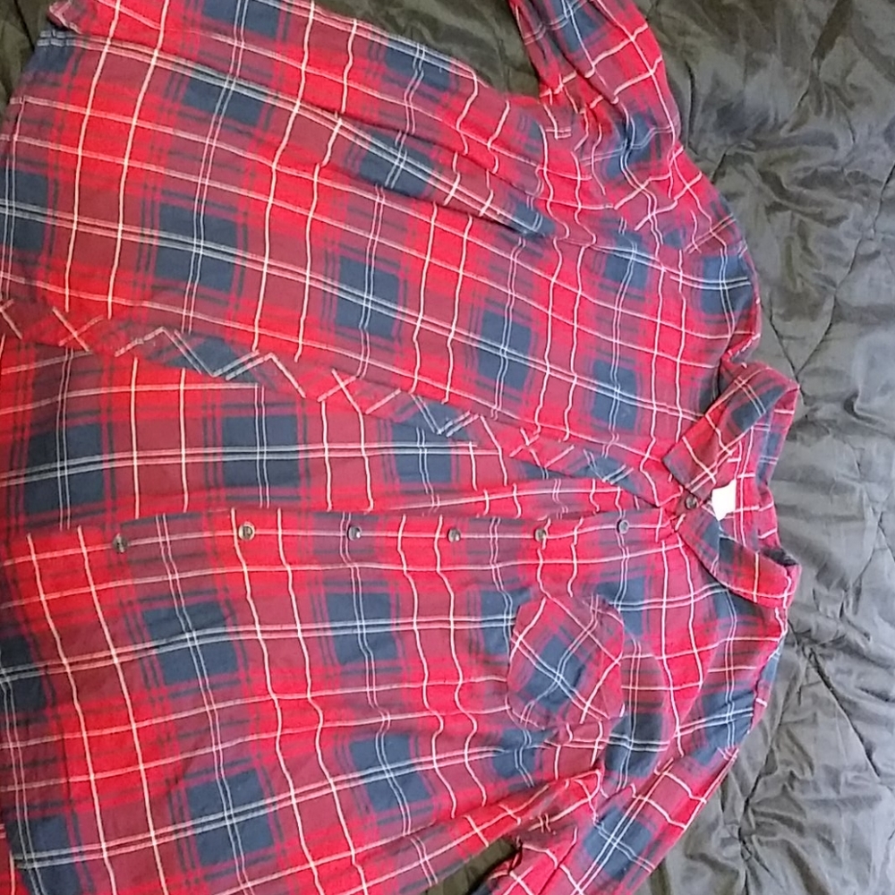 Long Sleeved Plaid Overshirt